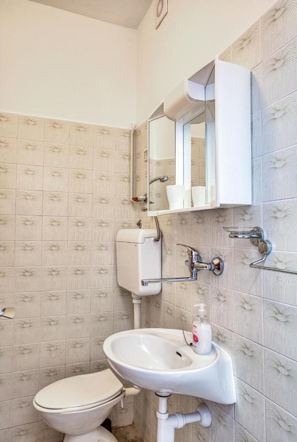 Twin Room Tisno 5128A Exterior photo